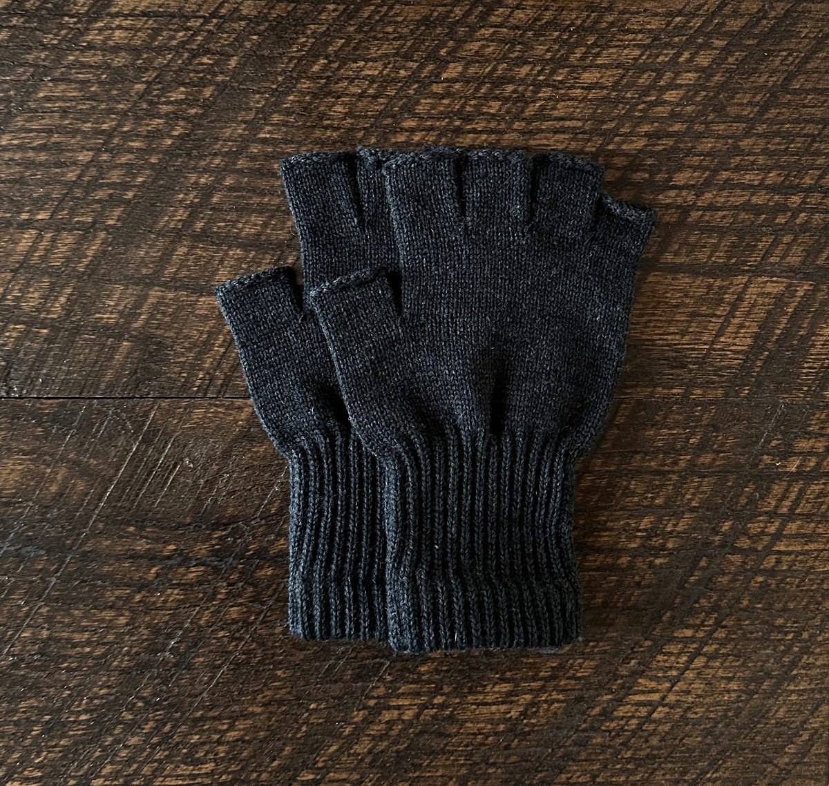 Imperial Fingerless Gloves – Good Karma Ranch
